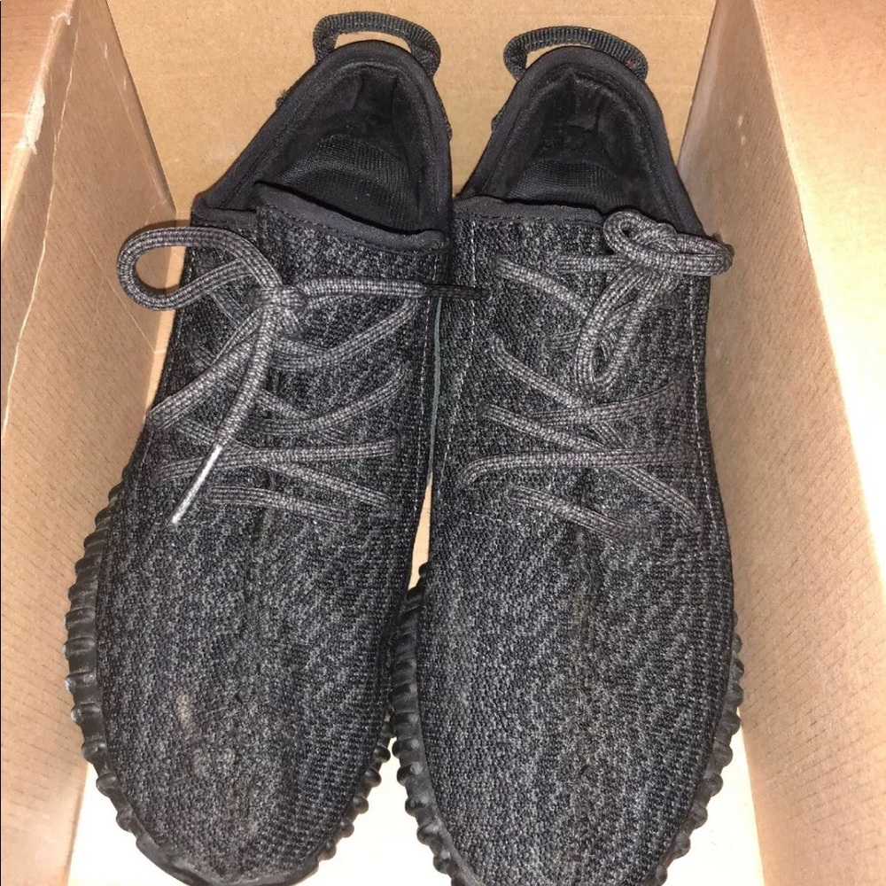 Adidas yeezy pirate black